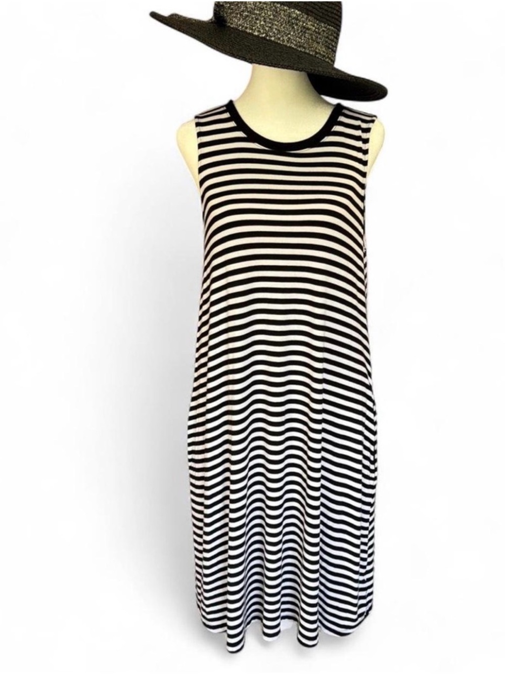 A  sleeveless black and white striped relaxed dress by Time and Tru. Size Large